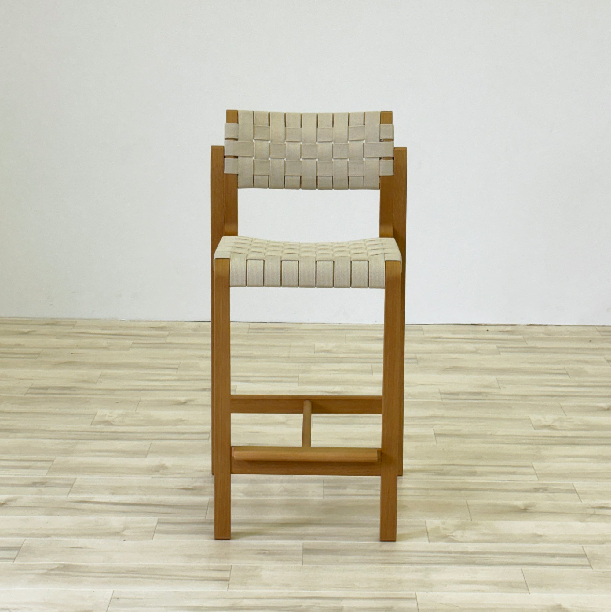 ハイチェア】NTC 16 – アルフレックスジャパン オンラインストア