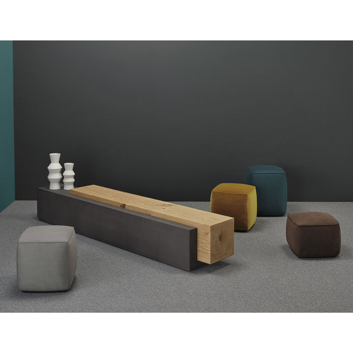 移動して使える便利なスツールBOCCONEコーディネート実例